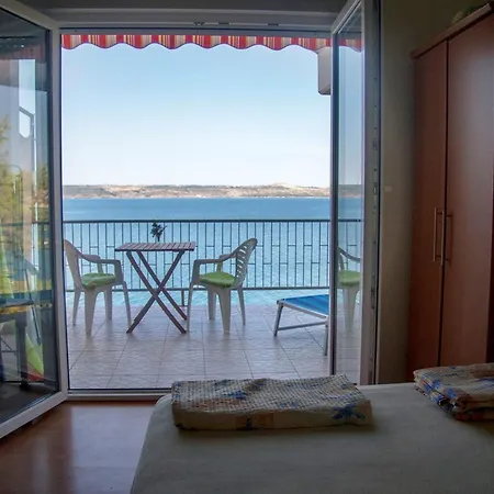 Dubravko Apartman Maslenica