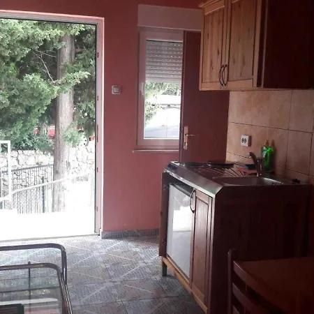Apartments Dubravko *