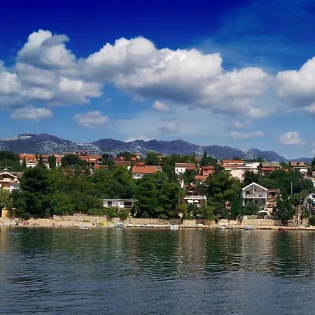 Apartments Dubravko Maslenica